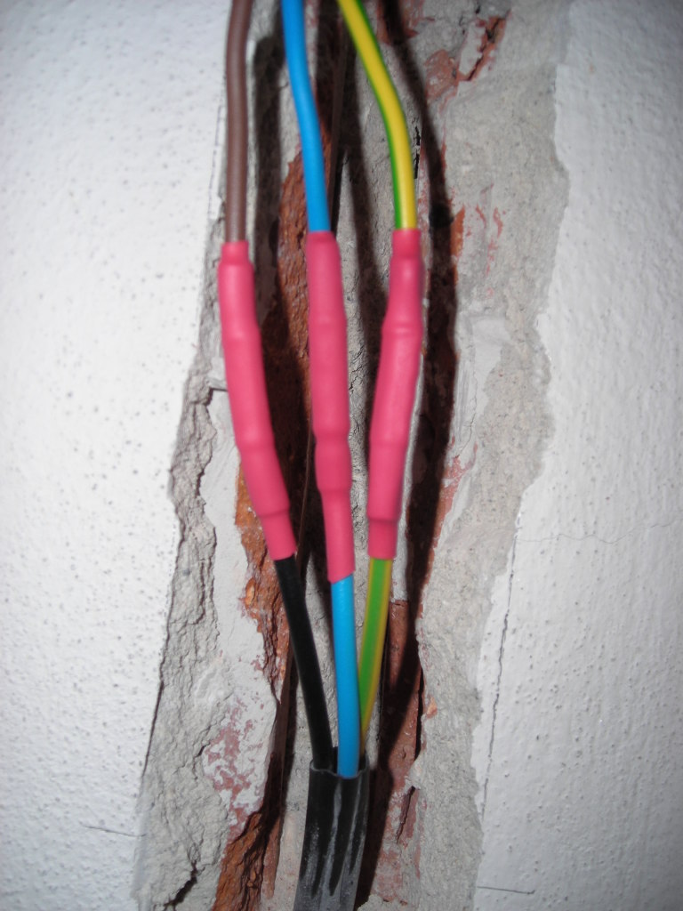 Jak izolovat kabel ve zdi?